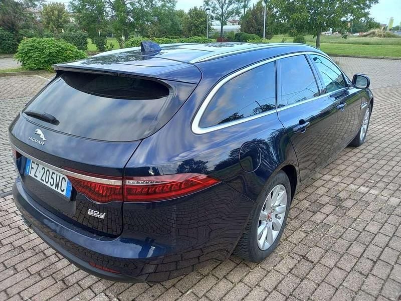 Usata Jaguar XF Sportbrake Prestige 179 CV (131 kW) 2020 Blu/azzurro Station wagon