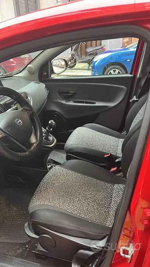 Usado Lancia Ypsilon 69 HP (50 kW) 2021 Citadino