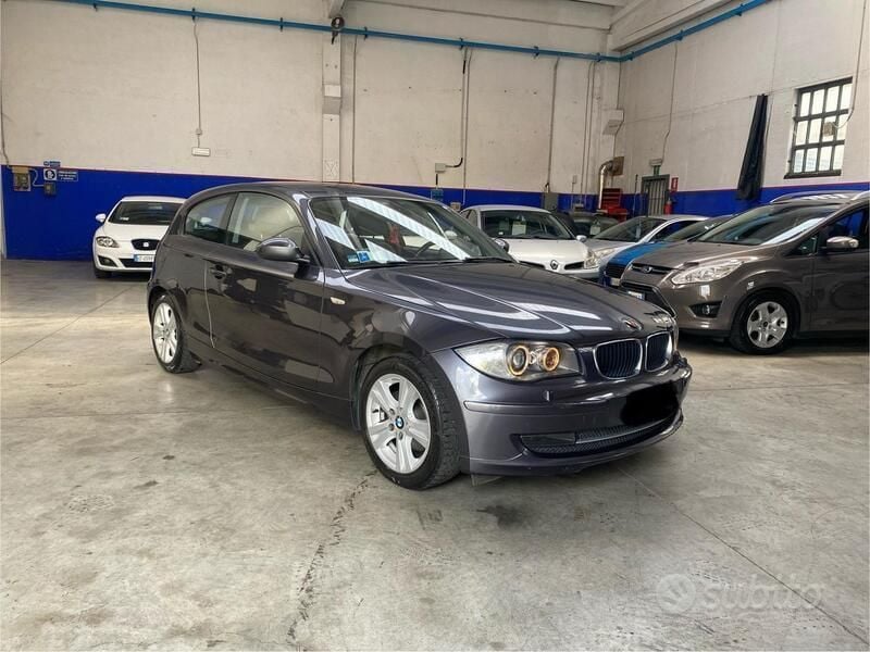 Usata BMW 118 143 CV (105 kW) 2007 Grigio Utilitaria