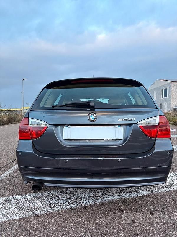 Usata BMW 320 150 CV (110 kW) 2006 Grigio Station wagon