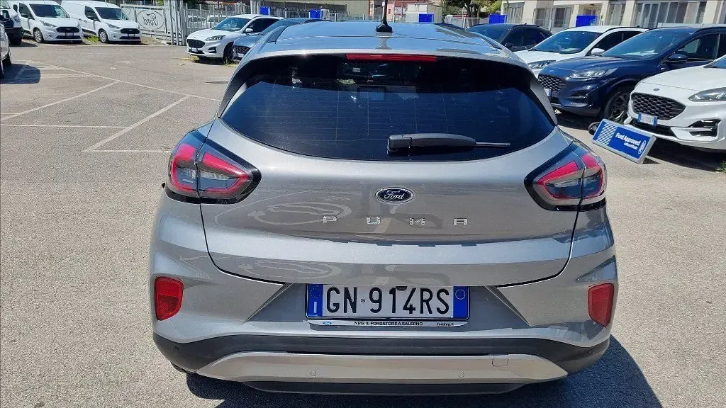Usata Ford Puma Titanium 125 CV (91 kW) 2023 Solar yellow (metallizzato) SUV