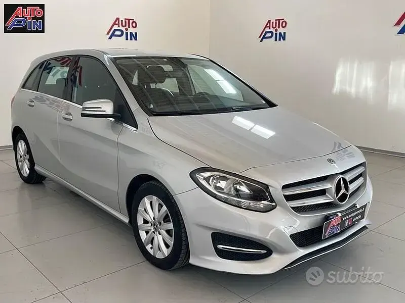 Usata Mercedes B180 Executive 109 CV (80 kW) 2017 Utilitaria