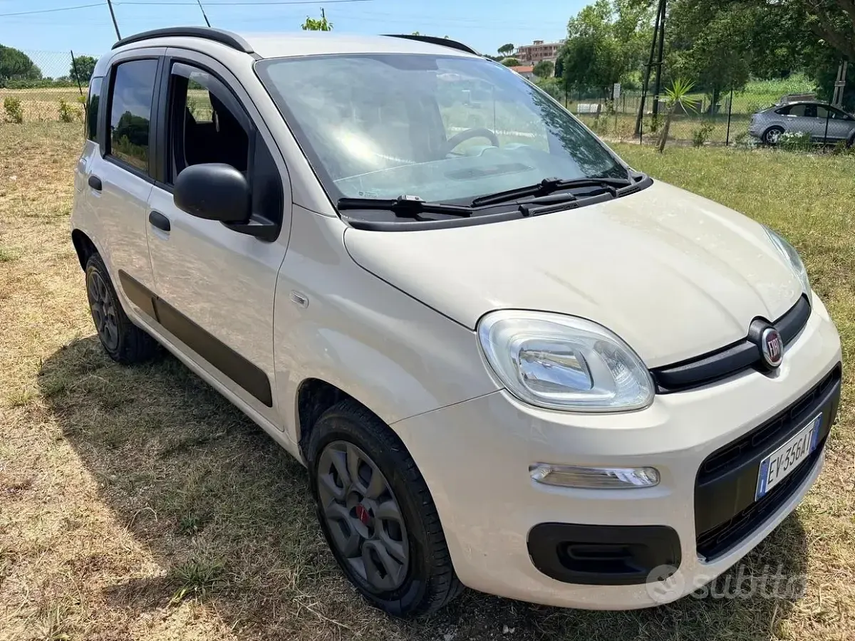 Usata Fiat Panda Lounge 80 CV (58 kW) 2014 Beige Utilitaria
