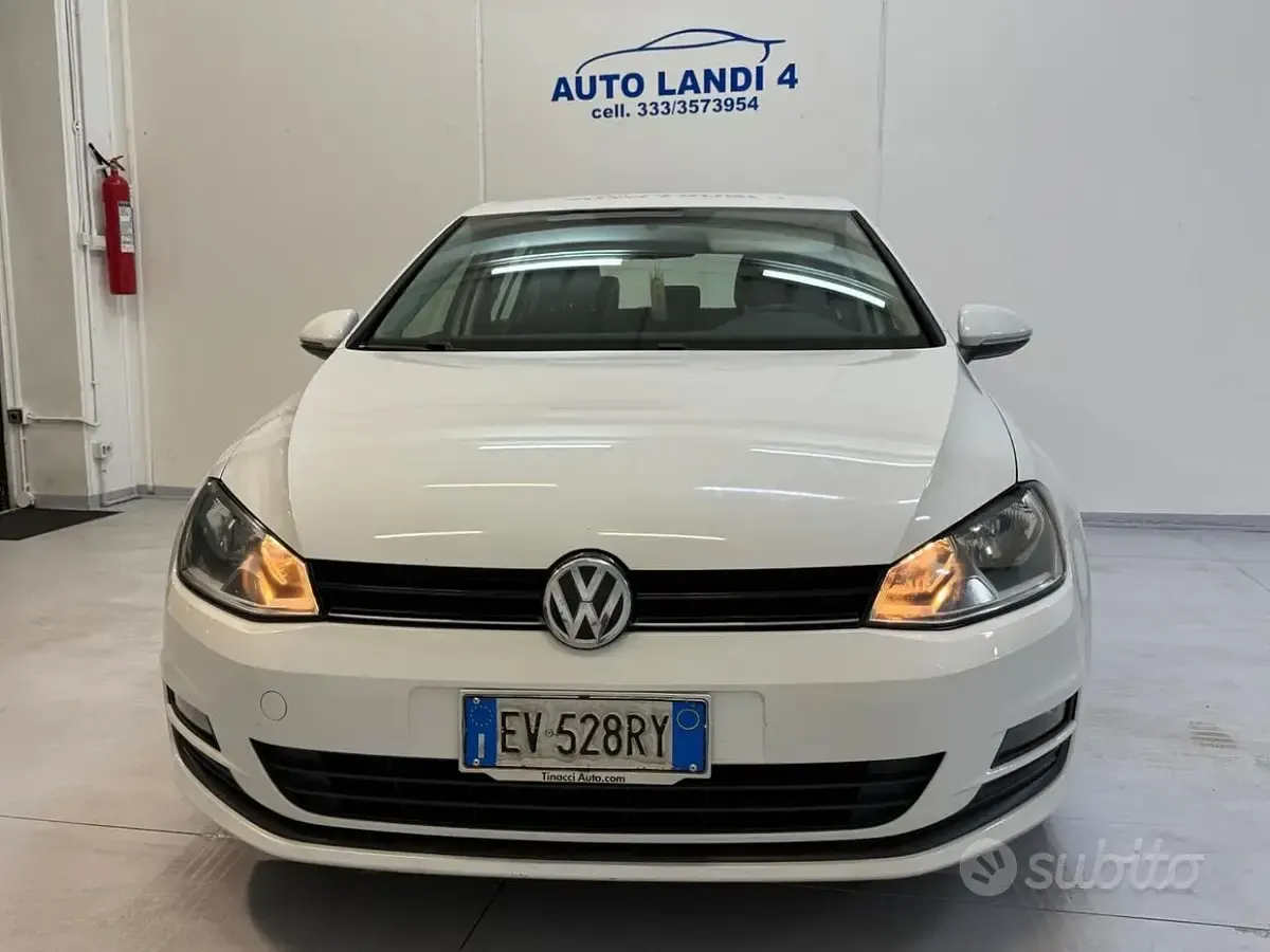 Usata VW Golf VII Trendline 105 CV (77 kW) 2014 Bianco Berlina