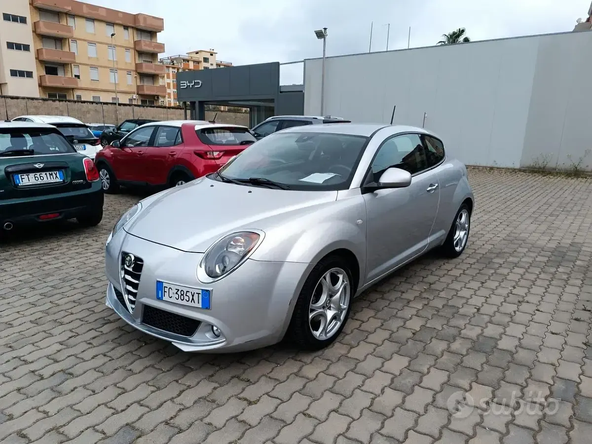Occasion Alfa Romeo MiTo Distinctive 120 PK (88 kW) 2016 Grijs Hatchback