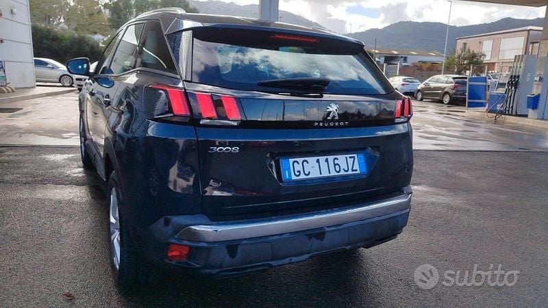 Usata Peugeot 3008 Business-Line 130 CV (95 kW) 2020 Blu Station wagon