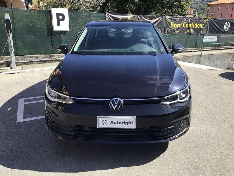 Usata VW Golf VIII Life 110 CV (80 kW) 2023 Nero Utilitaria