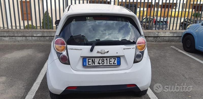 Bianco Usata 2012 Chevrolet Spark Due volumi | 3500 € - Immagine 1/3