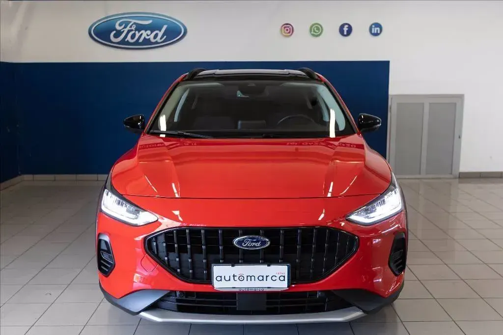 Usata Ford Focus Active 125 CV (91 kW) 2024 Rosso SUV