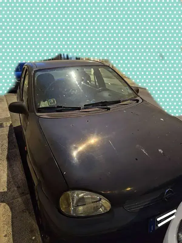 Usata Opel Corsa Swing 54 CV (39 kW) 1999 Nero Berlina