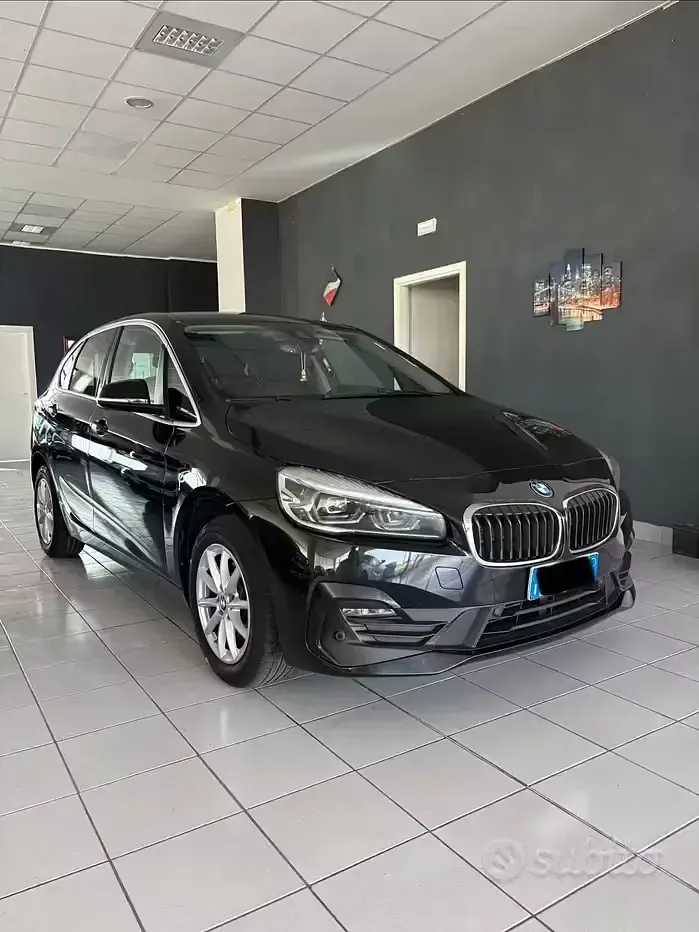 Usata BMW 216 Active Tourer Luxury Line 116 CV (85 kW) 2019 Nero Monovolume