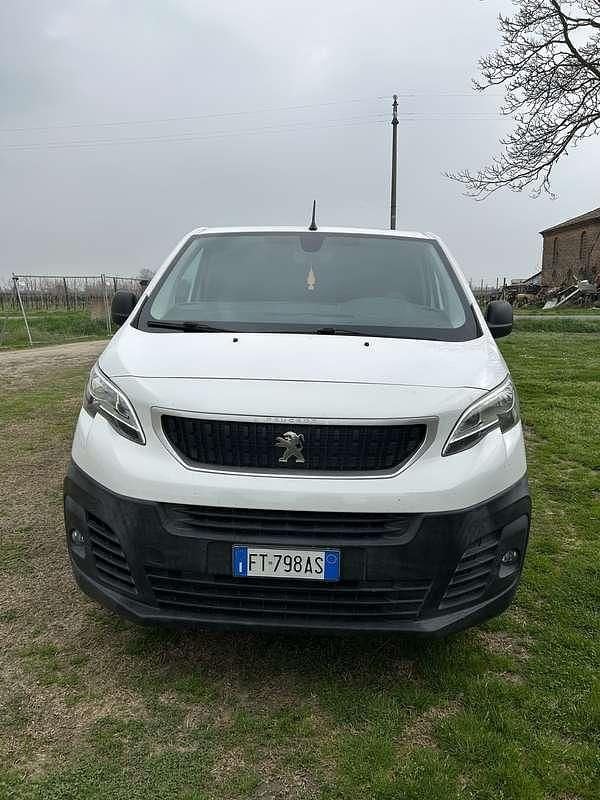 Usata Peugeot Expert 116 CV (85 kW) 2018 Furgone