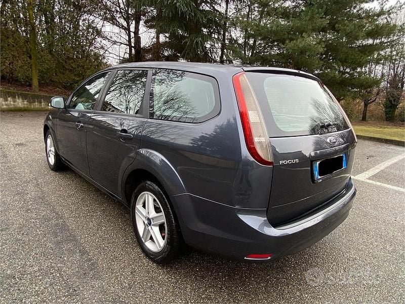 Usata Ford Focus 2008 Grigio Station wagon