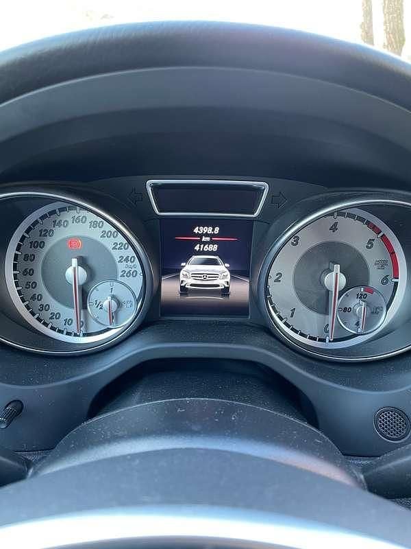 Usata Mercedes GLA220 177 CV (130 kW) 2016 Argento SUV