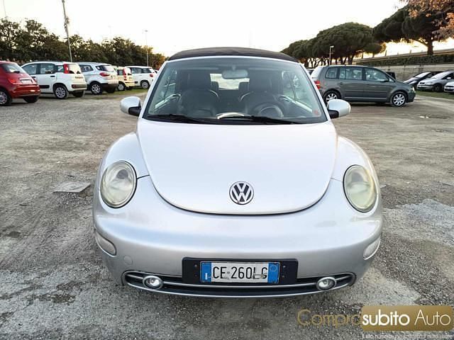 Usata VW New Beetle 101 CV (74 kW) 2003 Grigio Utilitaria