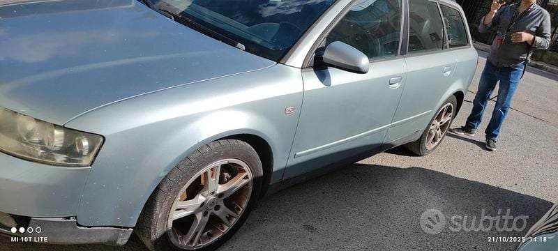 Usata Audi A4 130 CV (95 kW) 2002 Blu Berlina