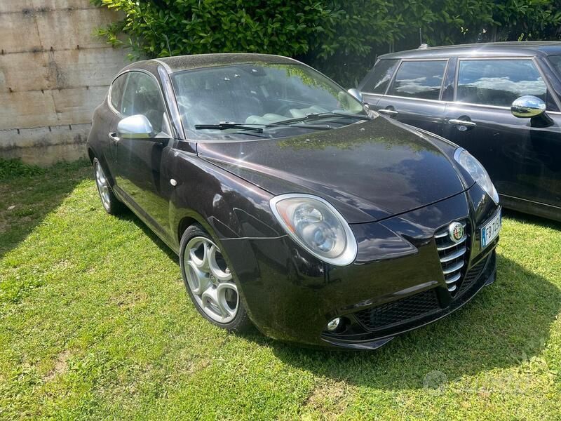 Marrone Usata 2015 Alfa Romeo MiTo Distinctive Due volumi | 8449 € (Buon prezzo) - Immagine 1/4