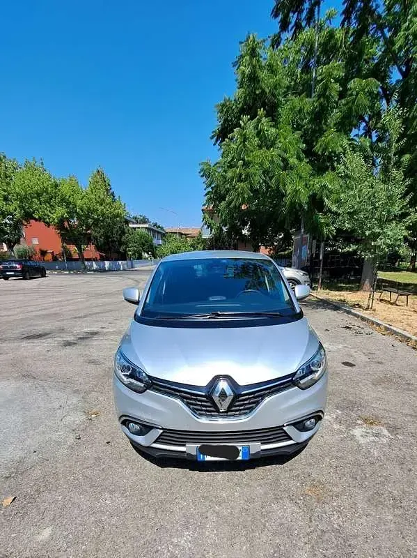 Usata Renault Scénic III Intens 131 CV (96 kW) 2017 Monovolume
