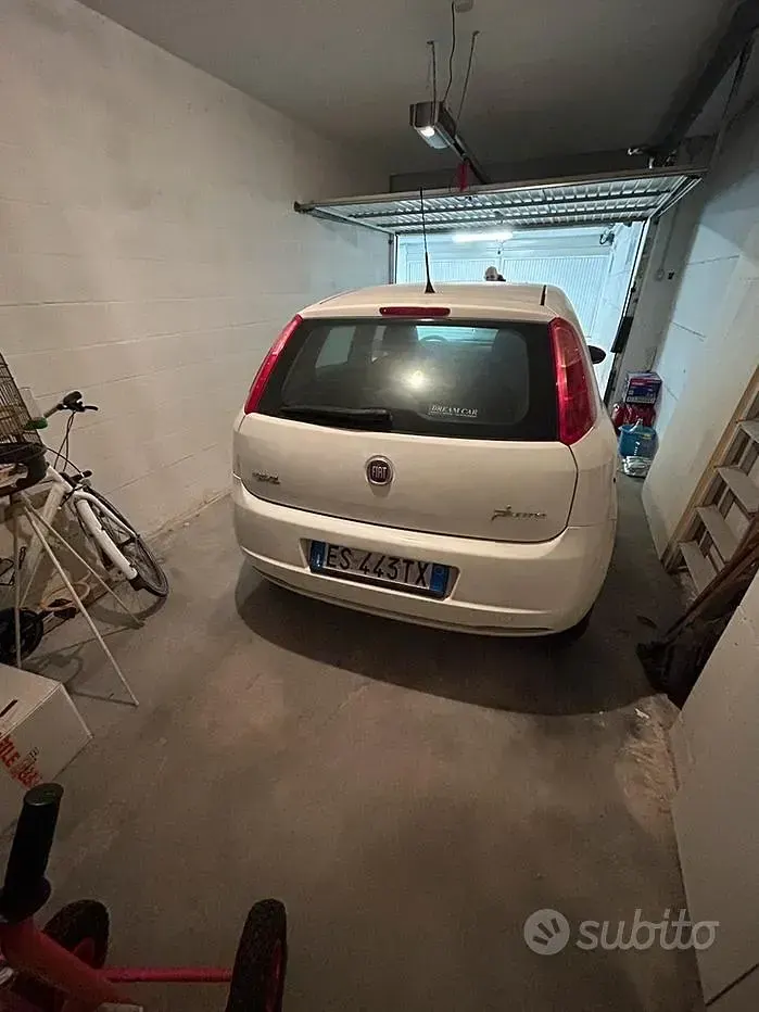 Usata Fiat Grande Punto 77 CV (56 kW) 2013 Bianco Utilitaria