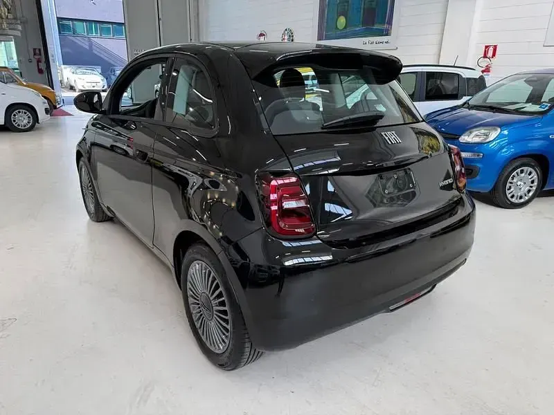 Nuova Fiat 500 Icon 65 CV (47 kW) 2026 Other Utilitaria