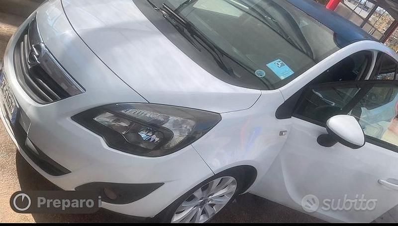 Usata Opel Meriva 110 CV (80 kW) 2012 Monovolume