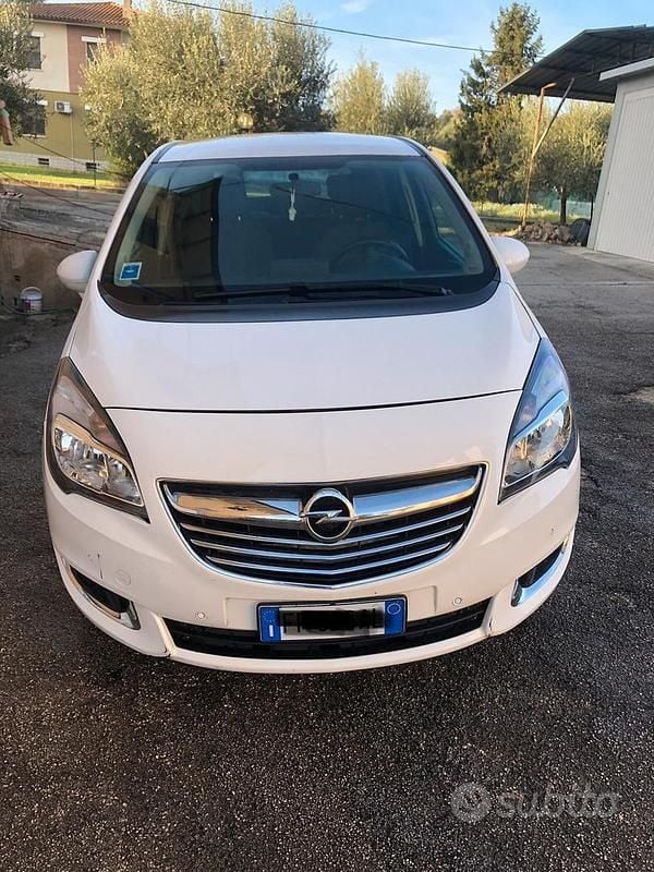 Bianco Usata 2016 Opel Meriva Monovolume | 3500 € (Super prezzo) - Immagine 1/4