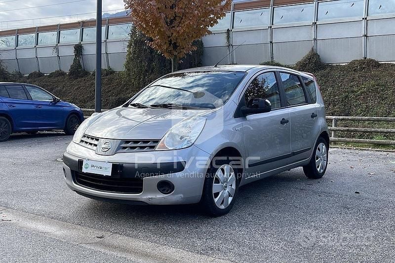 Usata Nissan Note Acenta 88 CV (64 kW) 2006 Grigio Monovolume
