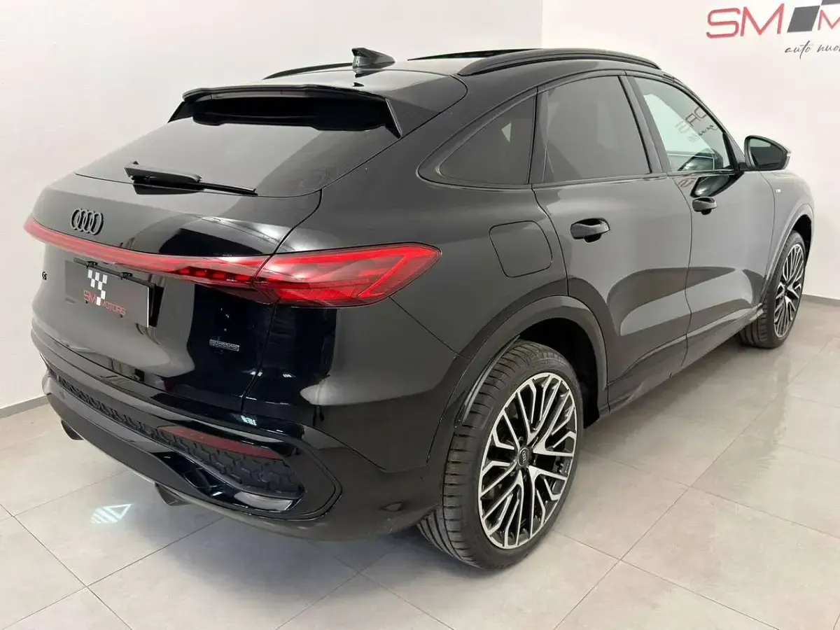 Nuova Audi Q5 Sportback S-Line 204 CV (150 kW) 2026 Nero mythos SUV