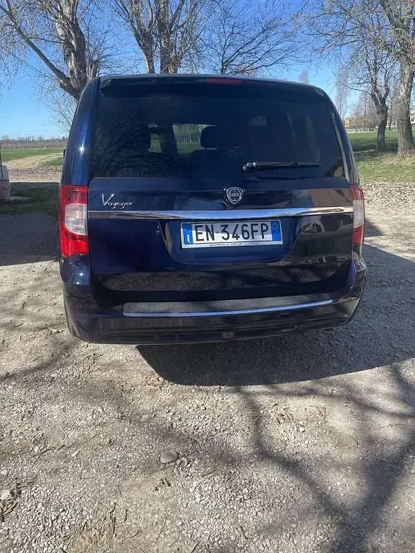 Usata Lancia Voyager Gold 163 CV (119 kW) 2012 Monovolume