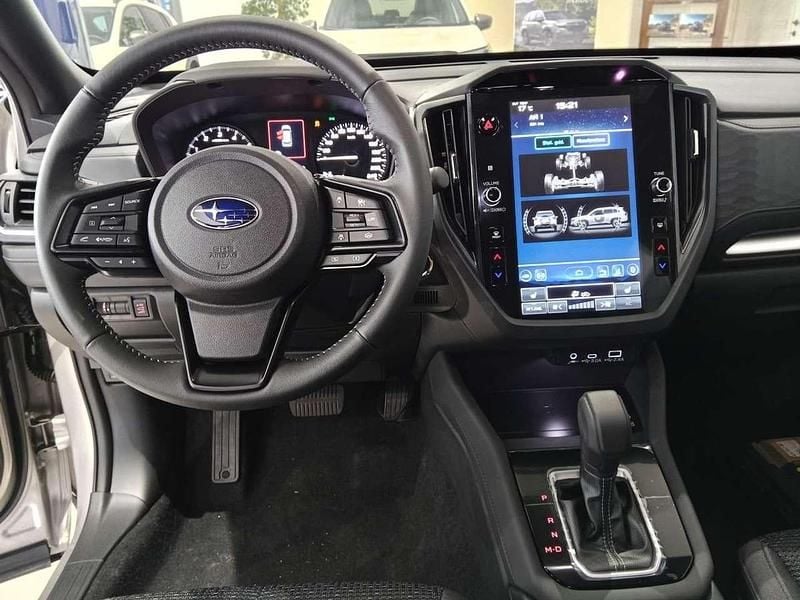 Usata Subaru Forester Style 136 CV (100 kW) 2024 Oro SUV