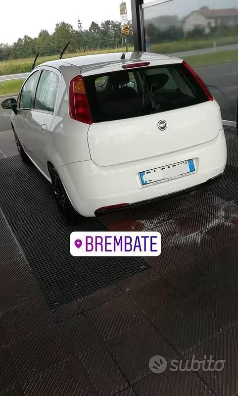 Usata Fiat Grande Punto 65 CV (47 kW) 2007 Bianco Utilitaria