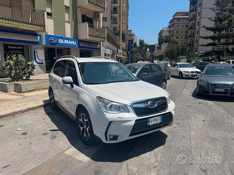 Bianco Usata 2015 Subaru Forester SUV | 12.900 € (Cara) - Immagine 1/4