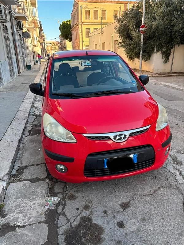 Rosso Usata 2010 Hyundai i10 Due volumi | 1800 € (Super prezzo) - Immagine 1/3