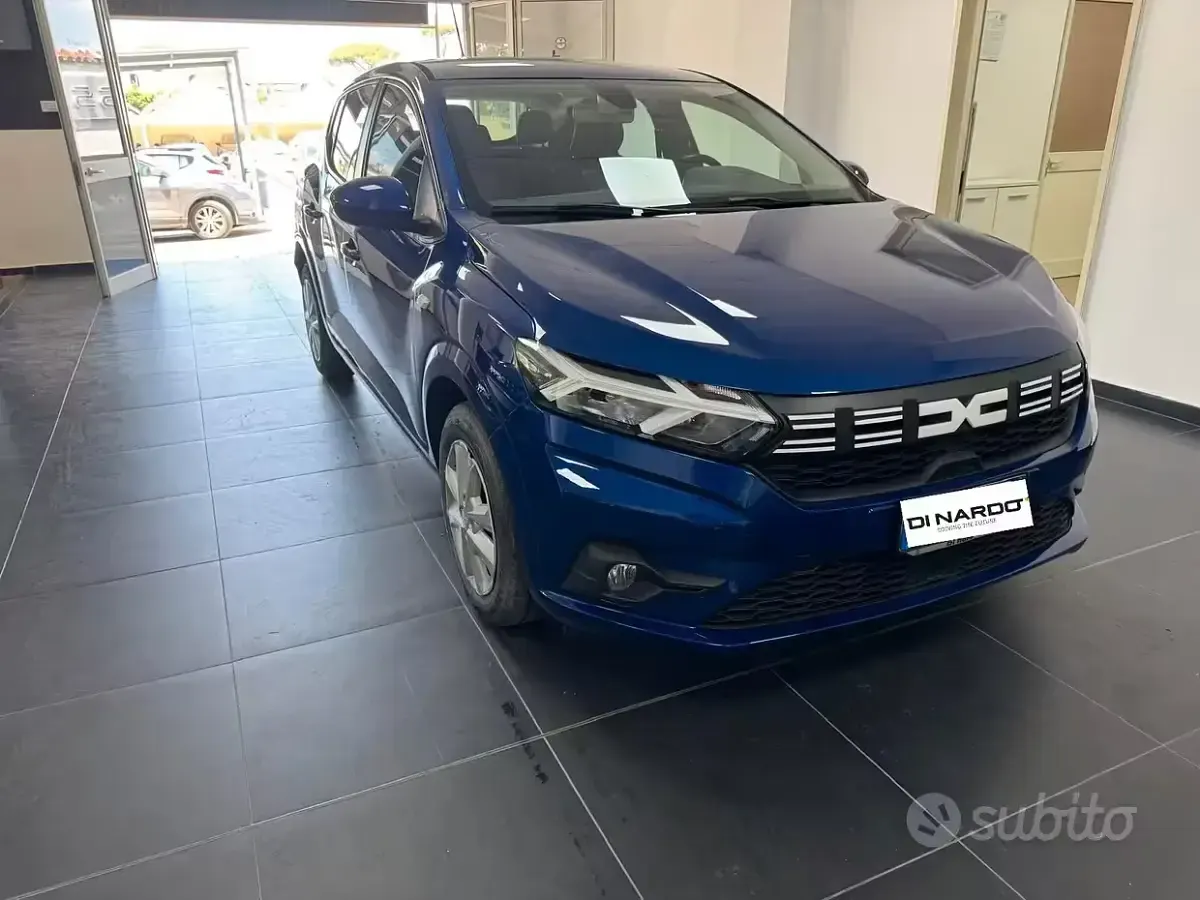 Usata Dacia Sandero Comfort 101 CV (74 kW) 2023 Blu Berlina
