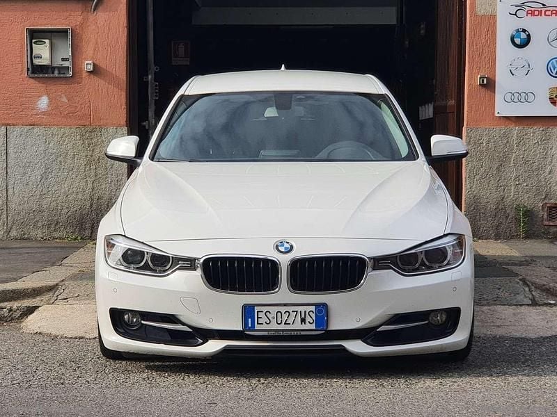 Usata BMW 330 Sport Line 258 CV (189 kW) 2014 Bianco Station wagon