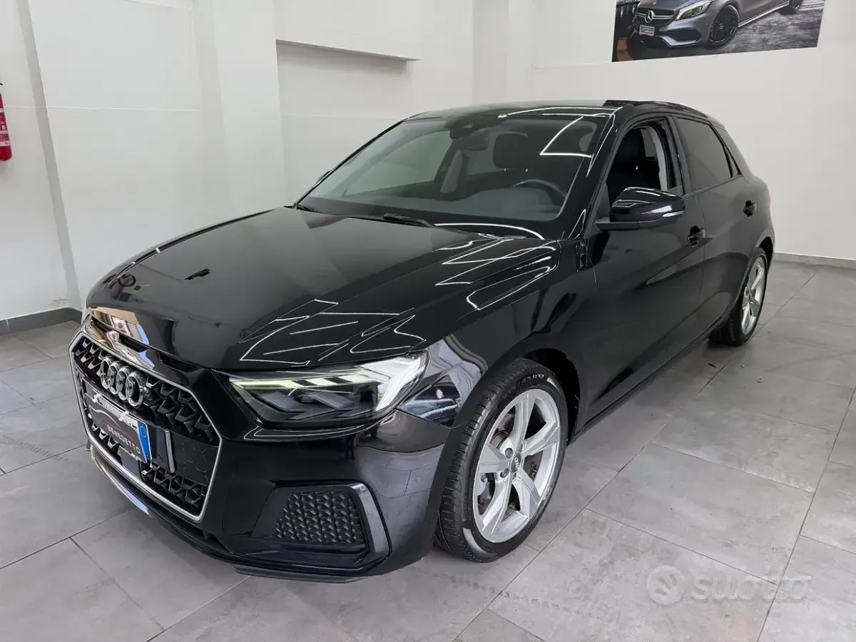 Usata Audi A1 116 CV (85 kW) 2019 Nero SUV
