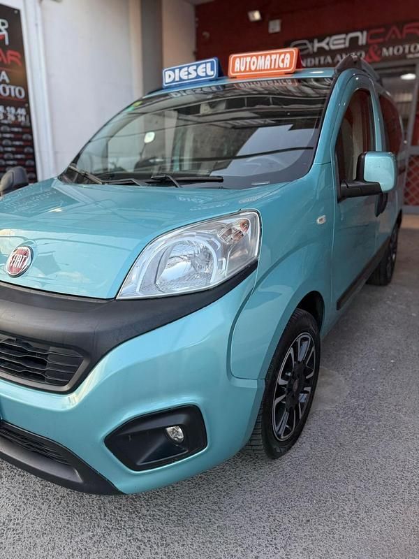 Usata Fiat Qubo Trekking 80 CV (58 kW) 2017 Blu Monovolume