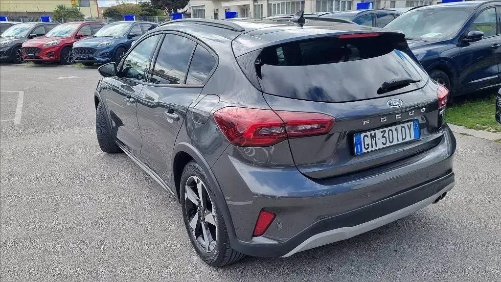 Usata Ford Focus Active 125 CV (91 kW) 2023 Grigio Berlina