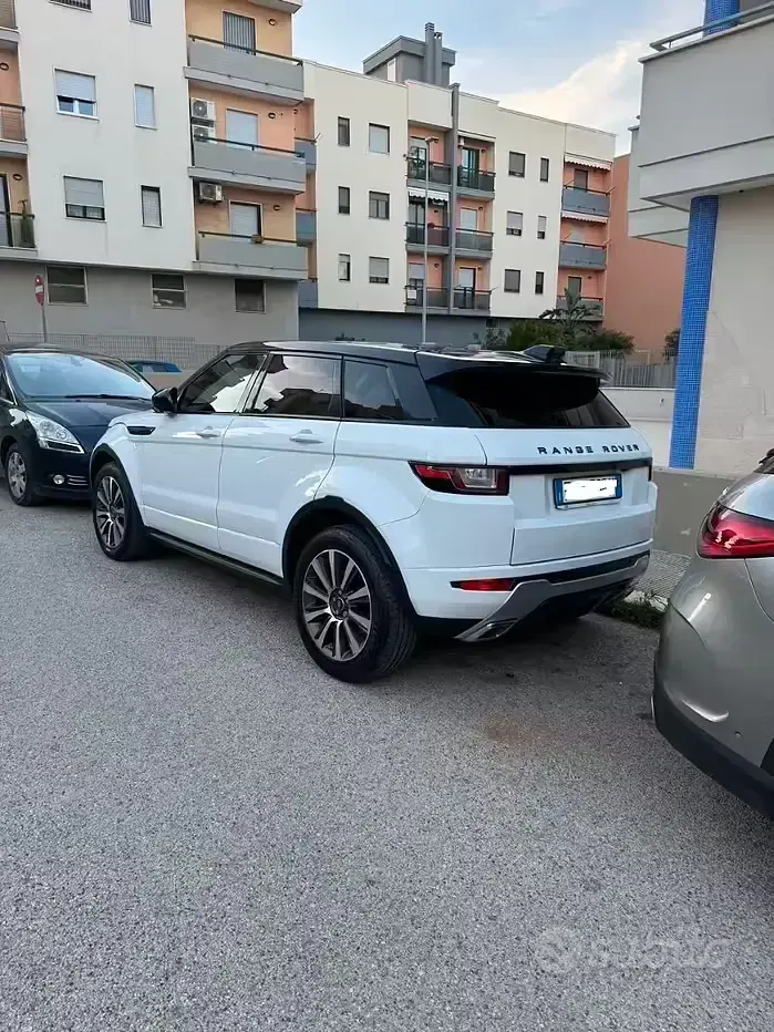 Usata Land Rover Range Rover evoque Dynamic 150 CV (110 kW) 2017 Bianco Station wagon