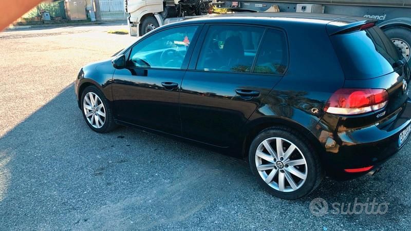 Usata VW Golf VI Comfortline 140 CV (102 kW) 2010 Utilitaria