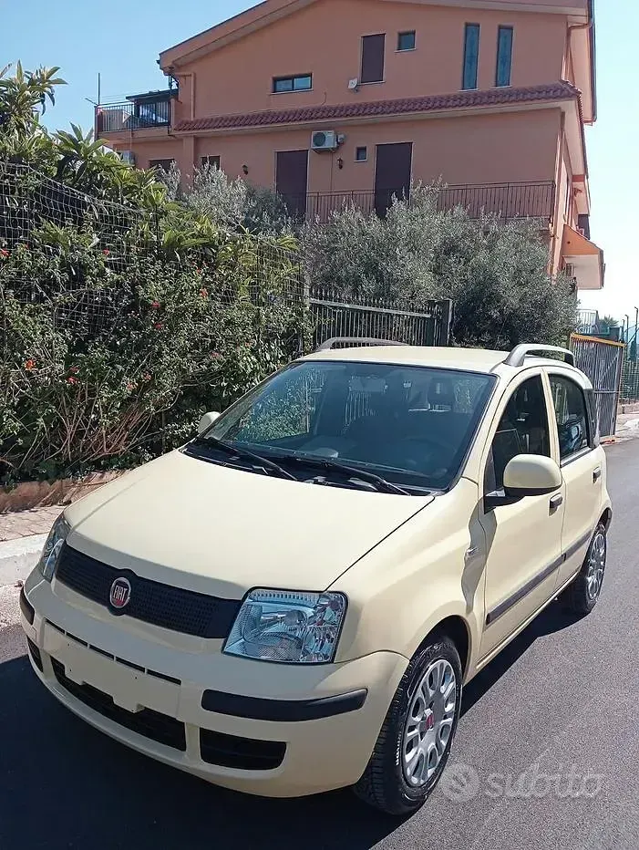 Usata Fiat Panda Emotion 69 CV (50 kW) 2011 Giallo Utilitaria