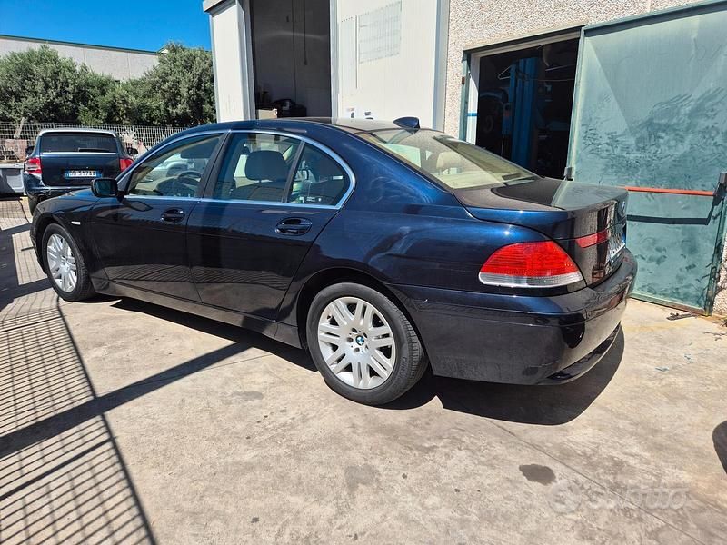 Usata BMW 730 218 CV (160 kW) 2004 Blu Berlina