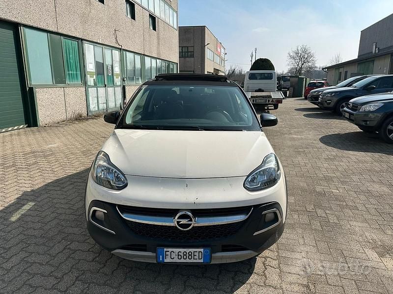 Usata Opel Adam 87 CV (63 kW) 2016 Bianco Utilitaria