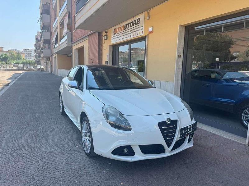 Other Usata 2013 Alfa Romeo Giulietta Distinctive Due volumi | 8990 € (Buon prezzo) - Immagine 1/4