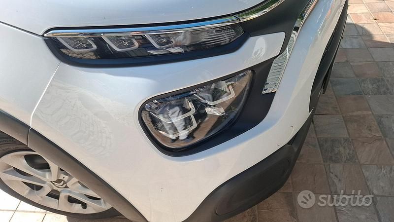 Usata Citroën C3 Shine 102 CV (75 kW) 2021 Bianco Utilitaria