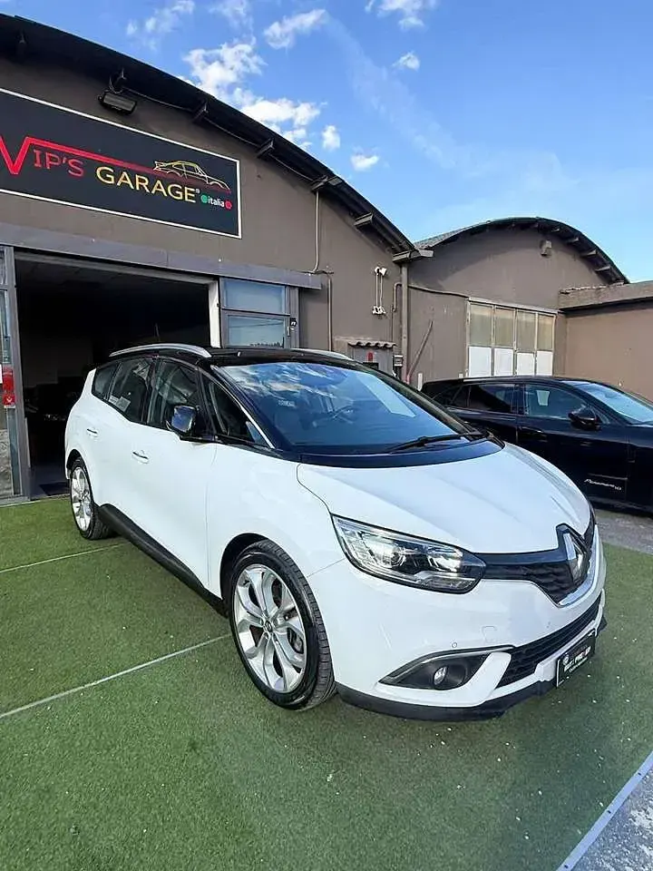 Usata Renault Grand Scénic IV Bose Edition 110 CV (80 kW) 2017 Bianco Monovolume