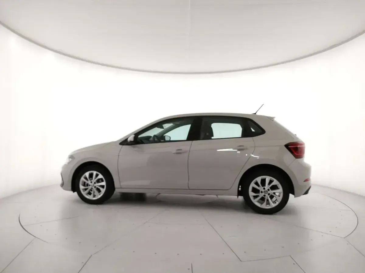 Usata VW Polo Style 95 CV (69 kW) 2023 6u ascot grey Utilitaria