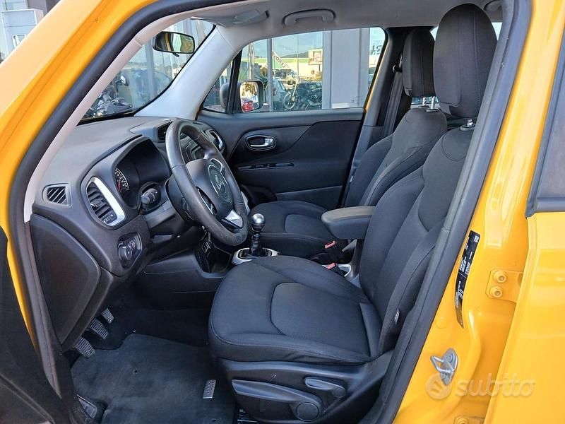 Usata Jeep Renegade Sport 120 CV (88 kW) 2017 Giallo SUV