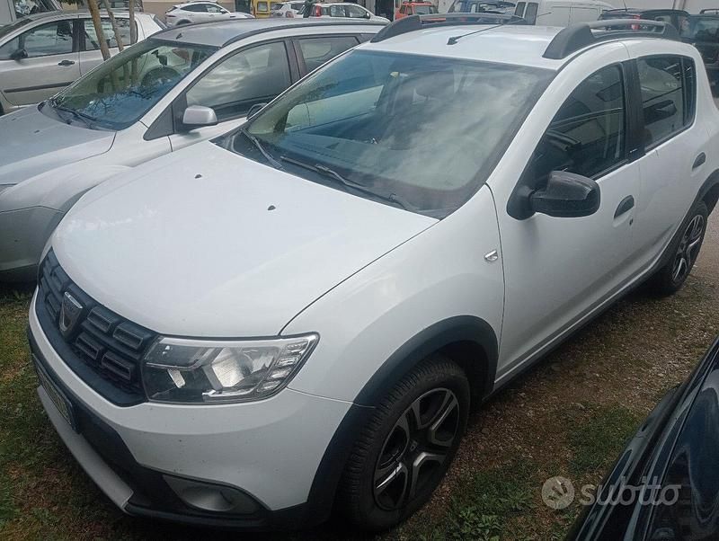 Usata Dacia Sandero Stepway 90 CV (66 kW) 2018 Bianco SUV
