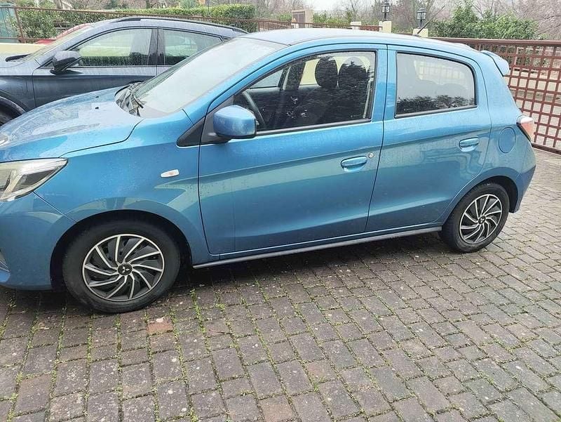 Usata Mitsubishi Space Star 71 CV (52 kW) 2021 Blu/azzurro Utilitaria